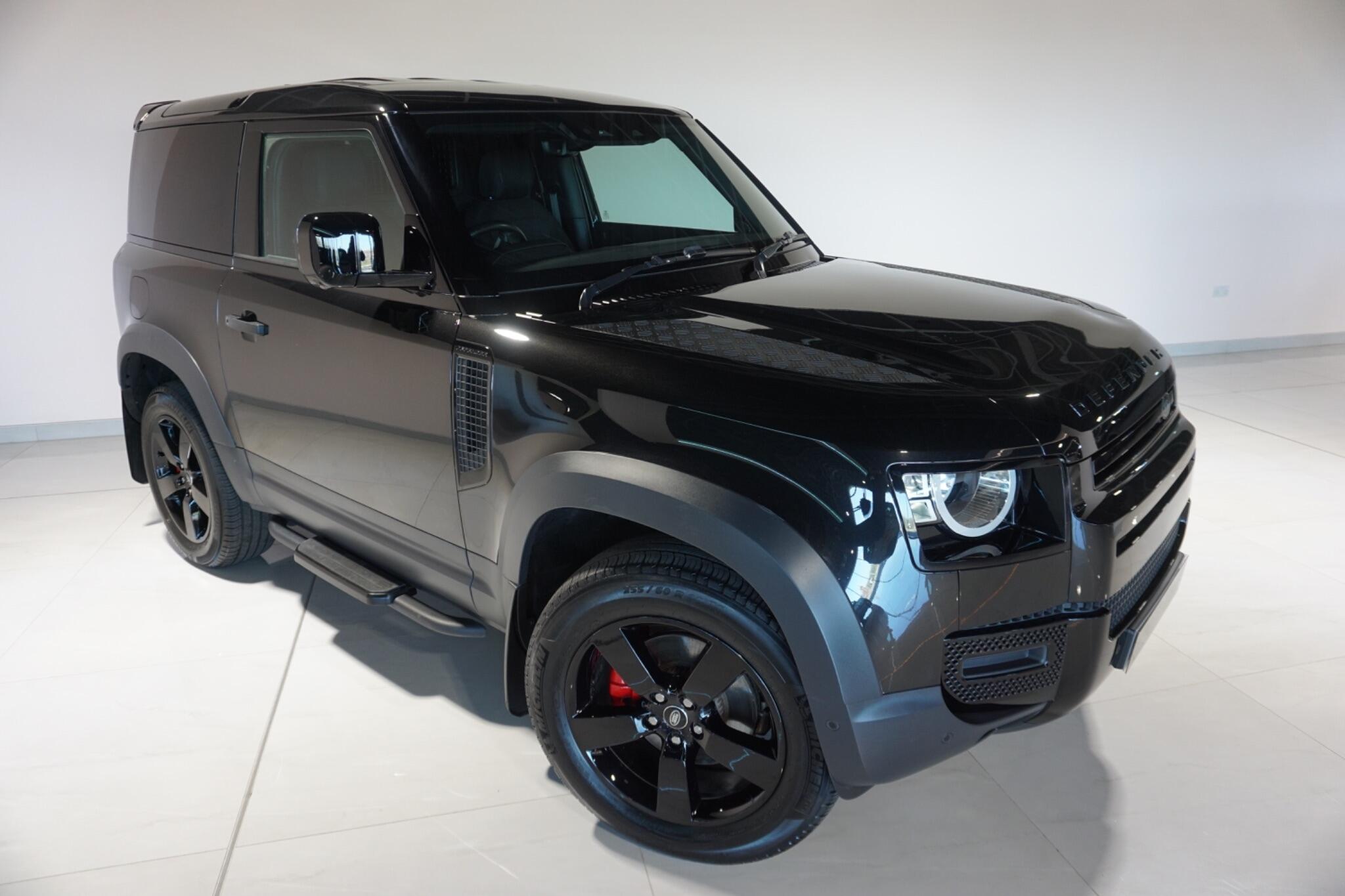 Land Rover Defender 90 3.0 D250 MHEV Hard Top SUV 3dr Diesel Auto 4WD SWB Euro 6 (s/s) (250 ps)